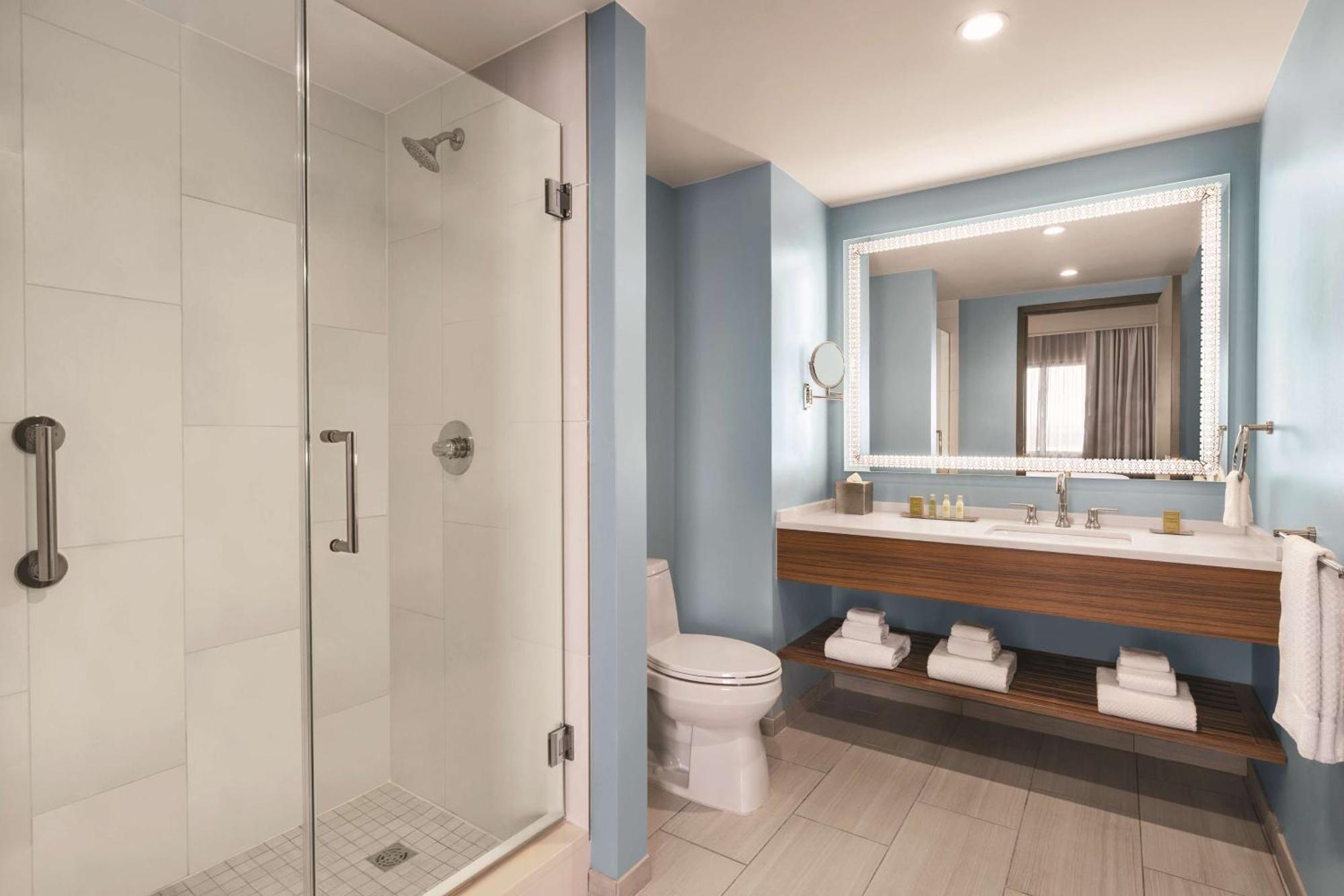 Doubletree By Hilton Rocky Point Waterfront 3* Tampa