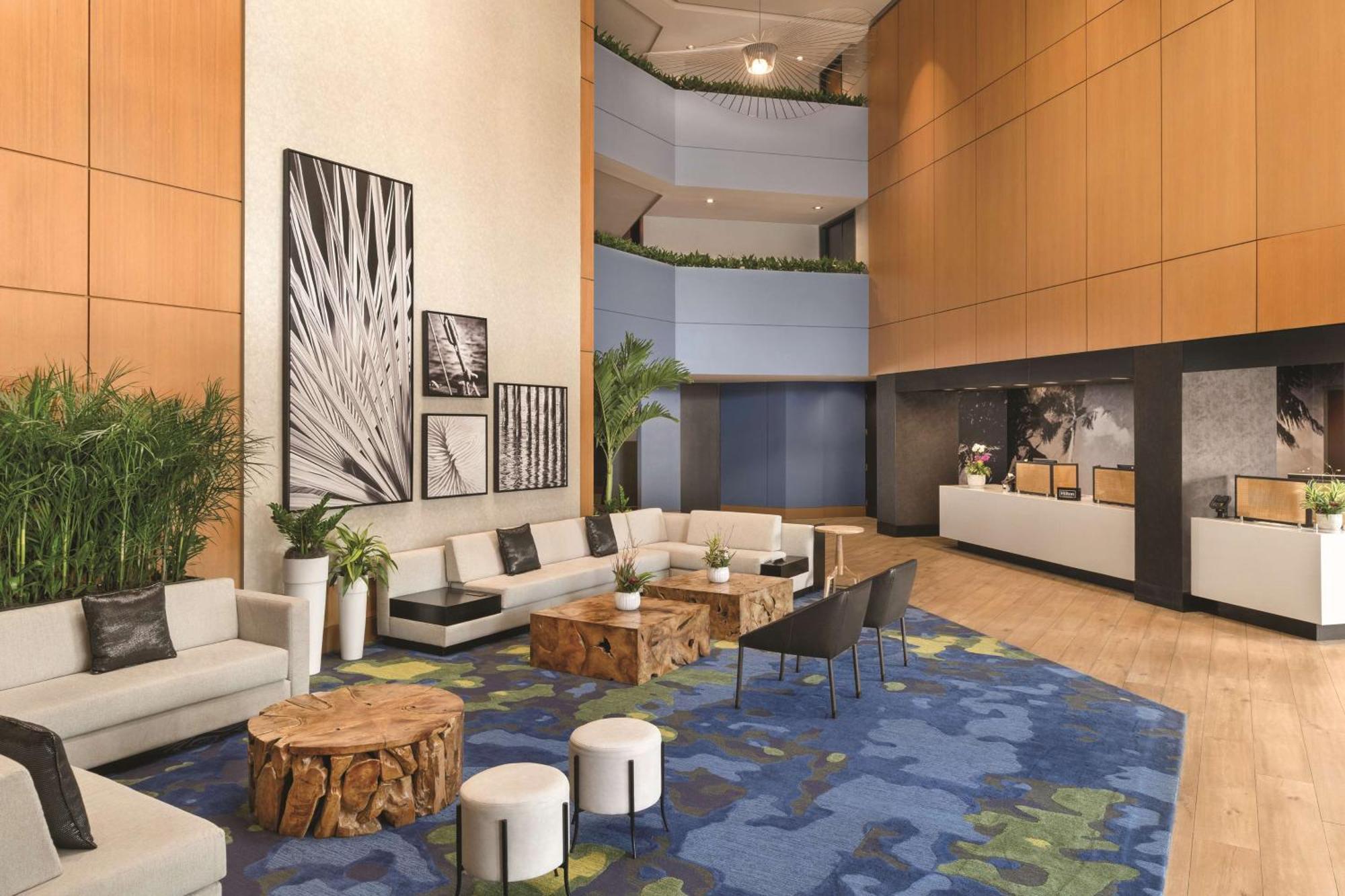 Hotel Doubletree By Hilton Rocky Point Waterfront