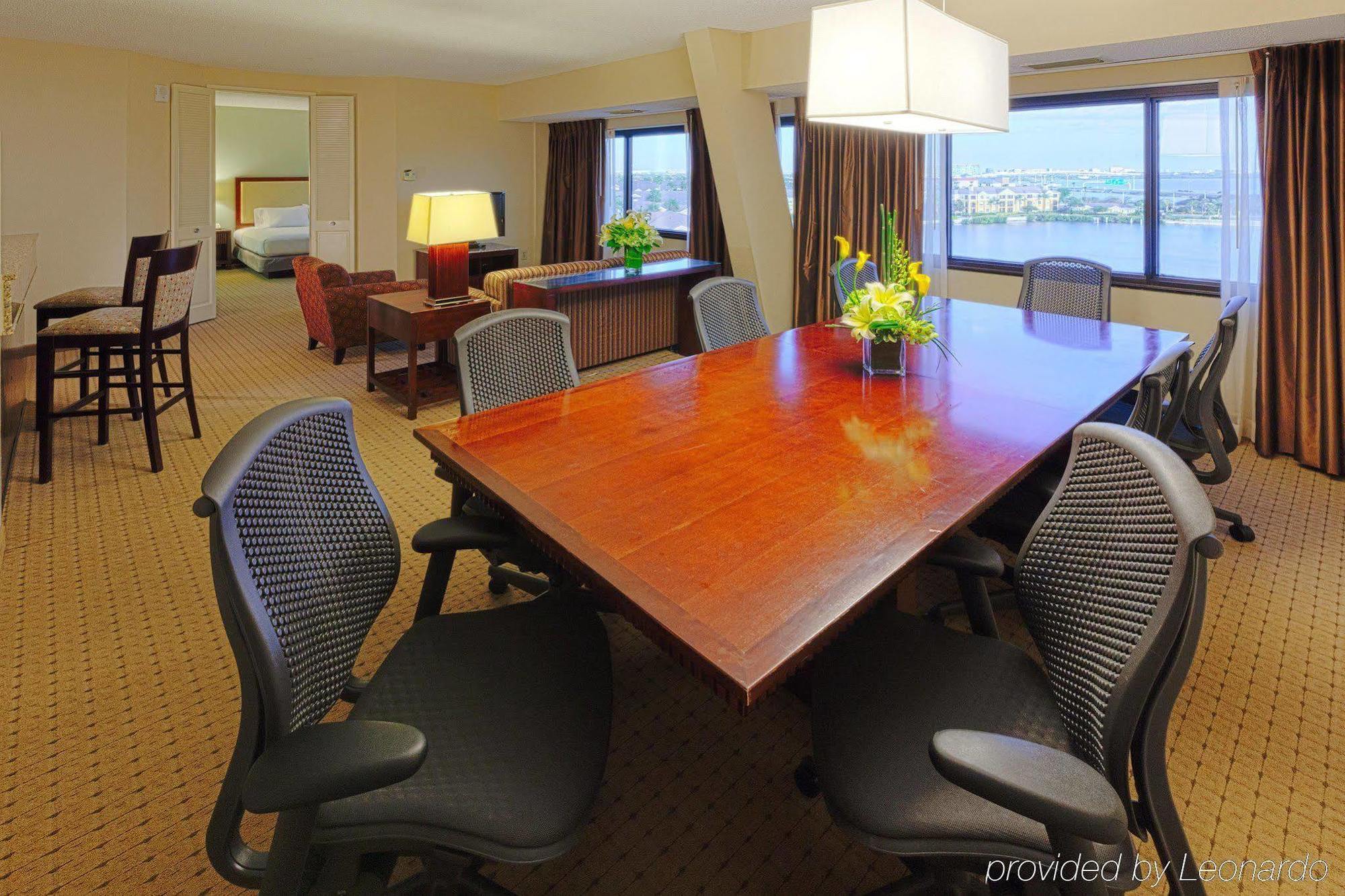 Doubletree By Hilton Rocky Point Waterfront 3*