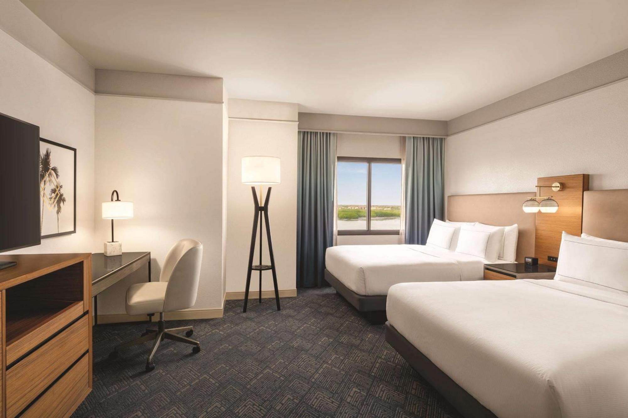 Doubletree By Hilton Rocky Point Waterfront 3* Tampa